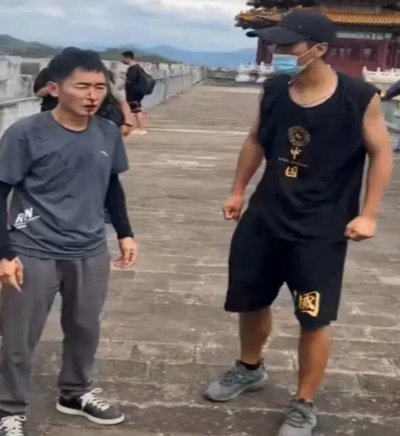 孔特禁区突破，廖锦涛放倒点球诞生