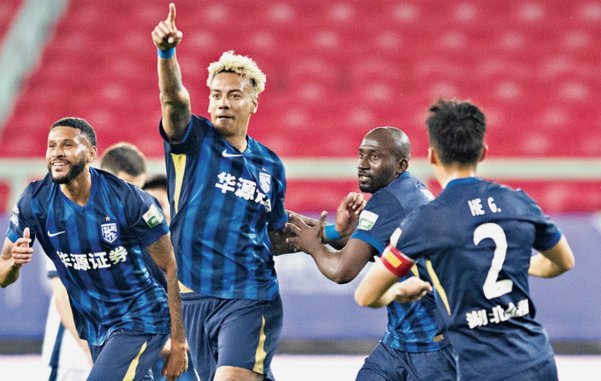 足球报：原国安、亚泰主帅苏亚雷斯接近武汉三镇帅位